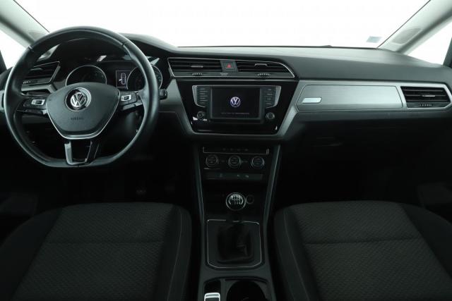 Volkswagen Touran image 9