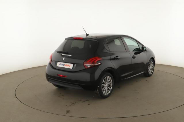 Peugeot 208 image 5