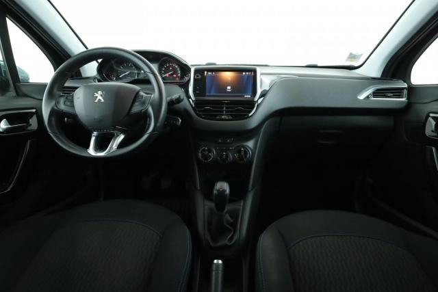 Peugeot 208 image 2