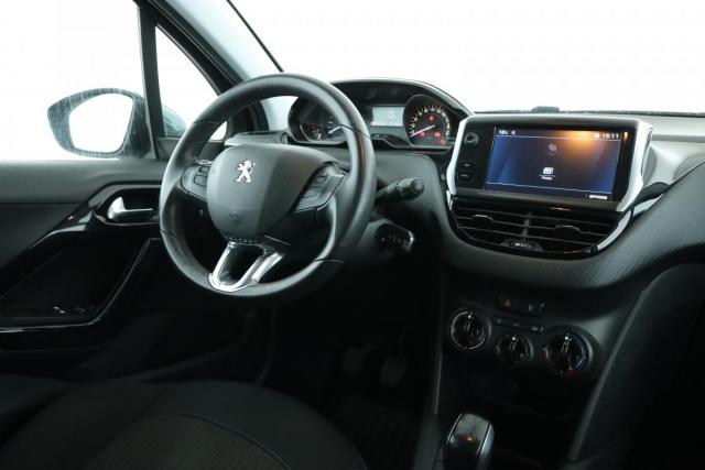 Peugeot 208 image 4