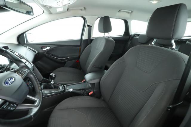 Ford Focus image 6