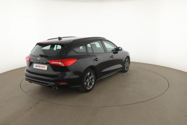 Ford Focus image 8