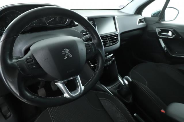 Peugeot 208 image 3