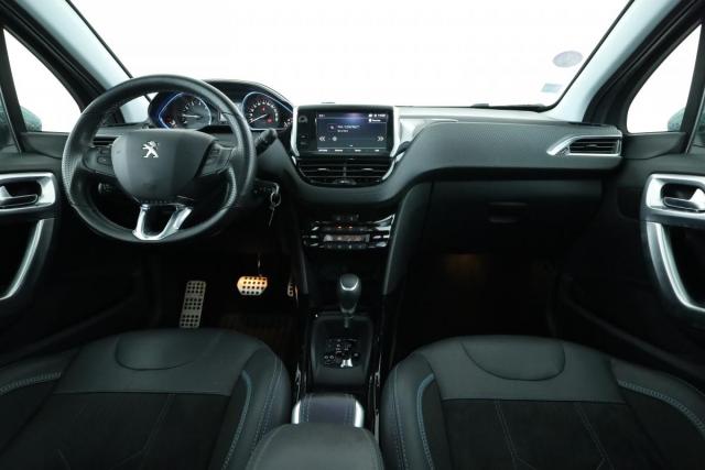 Peugeot 2008 image 6