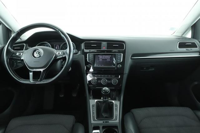 Volkswagen Golf Sw image 9