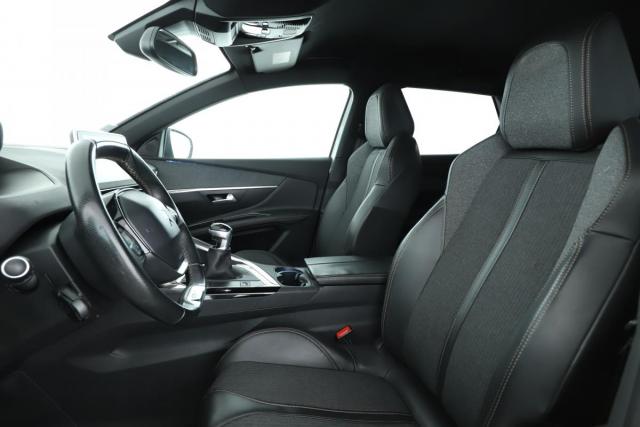 Peugeot 3008 image 3
