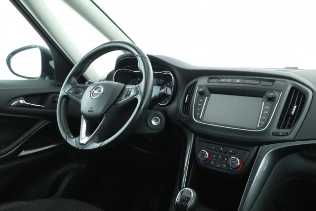 Opel Zafira image 8