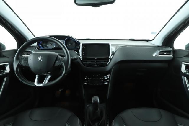 Peugeot 2008 image 7