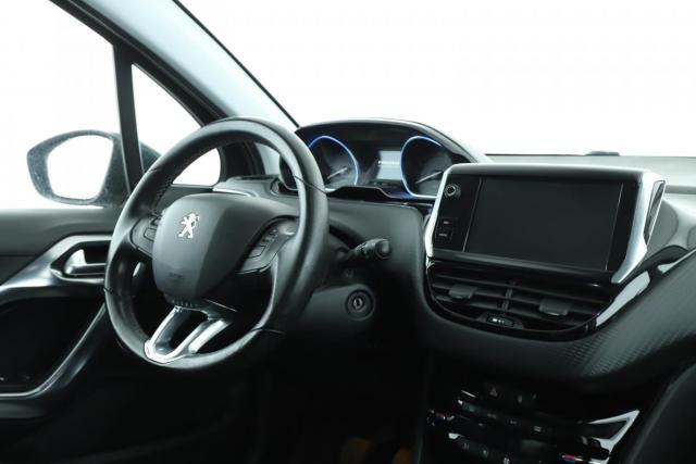 Peugeot 2008 image 3