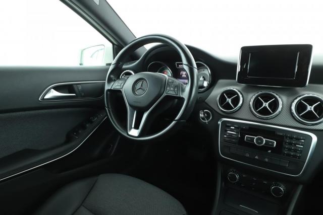 Mercedes Benz Gla image 4