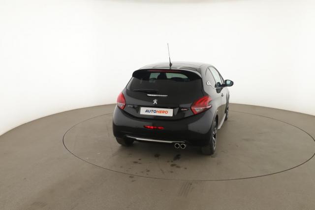 Peugeot 208 image 5