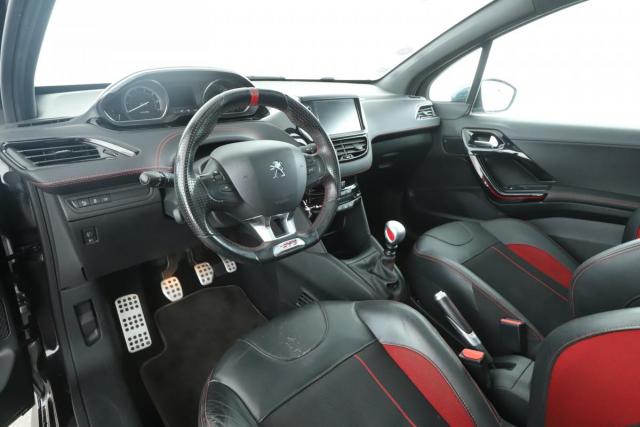 Peugeot 208 image 3