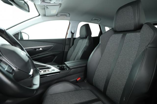 Peugeot 3008 image 3