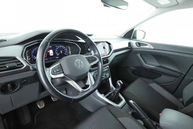 Volkswagen T-Cross image 3