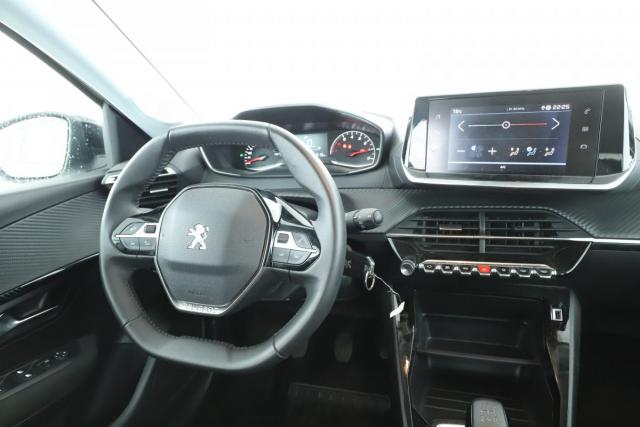 Peugeot 208 image 9