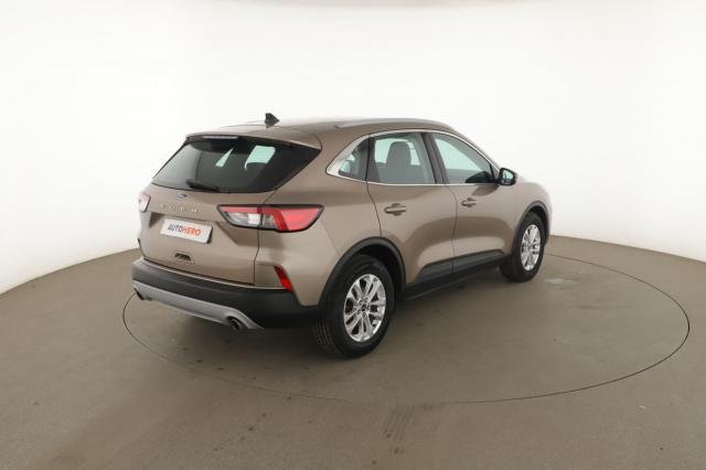 Ford Kuga image 7