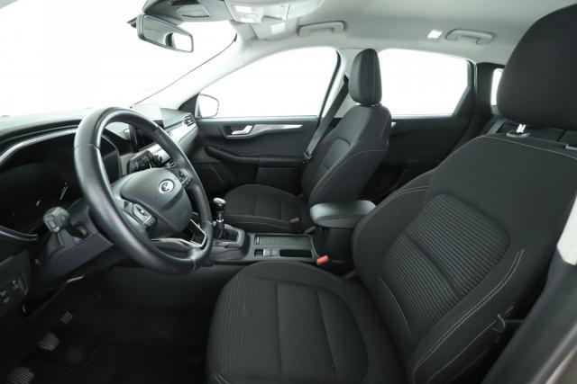 Ford Kuga image 9