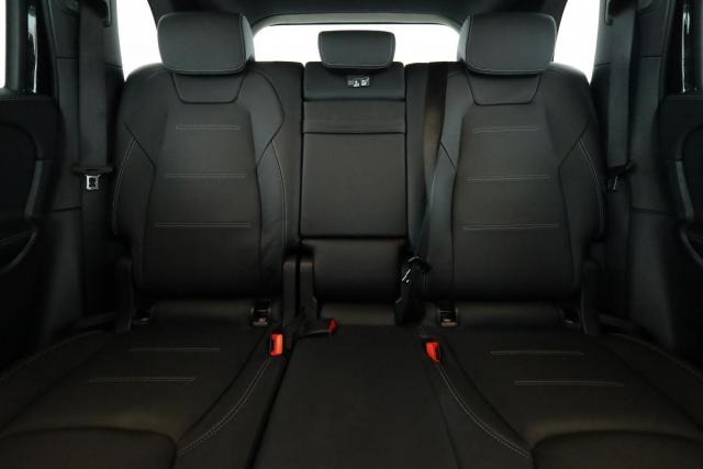 Mercedes Benz Glb image 9