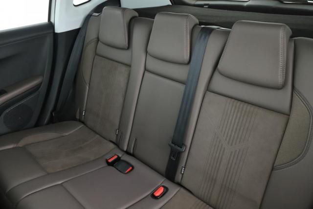 Peugeot 2008 image 3