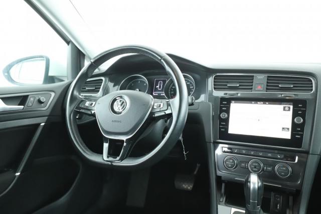 Volkswagen Golf image 3