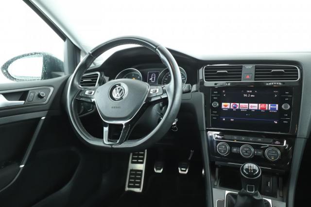 Volkswagen Golf image 2