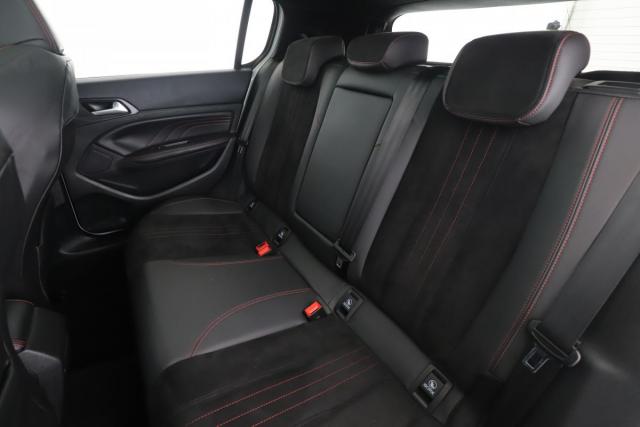 Peugeot 308 image 1