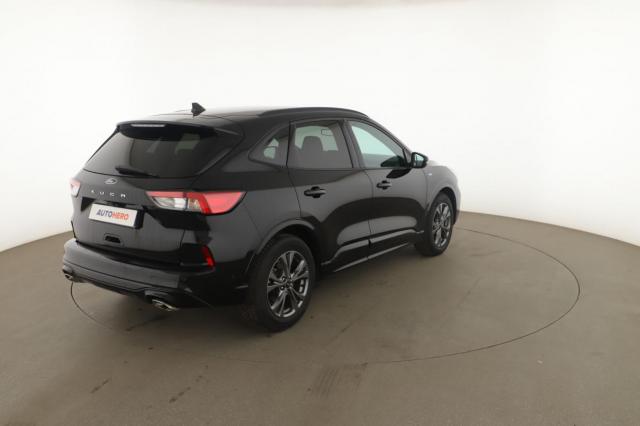 Ford Kuga image 9