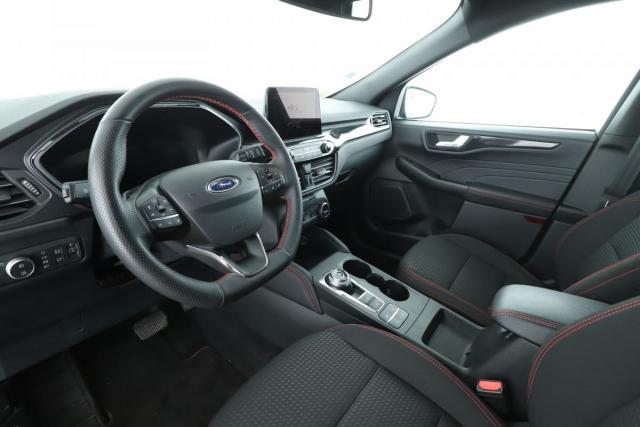Ford Kuga image 4