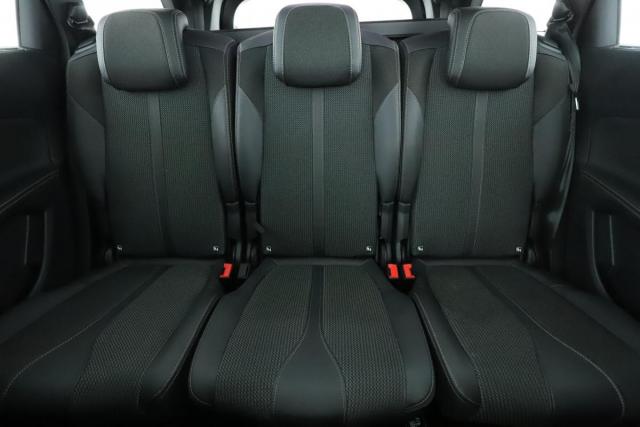 Peugeot 5008 image 9