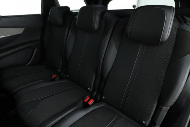 Peugeot 5008 image 8