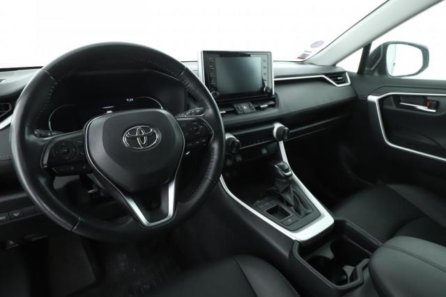 Toyota Rav4 image 8