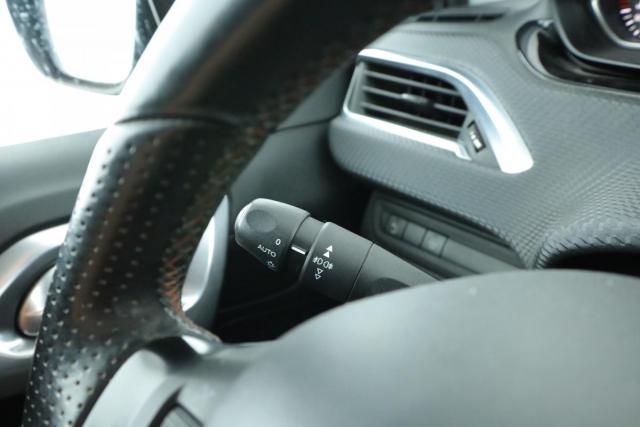 Peugeot 2008 image 3