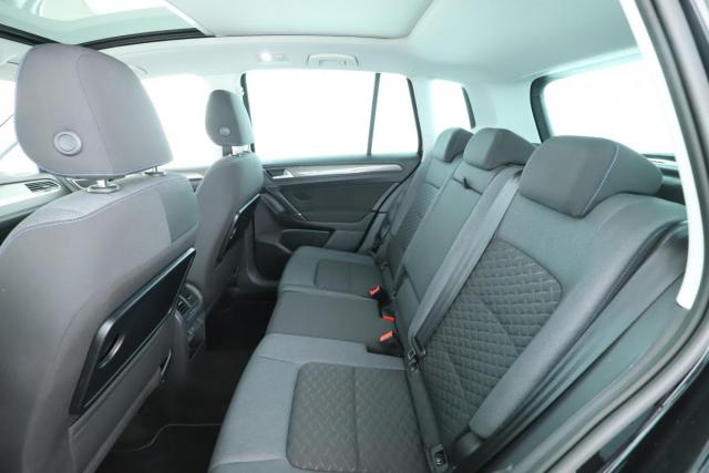 Volkswagen Golf Sportsvan image 6