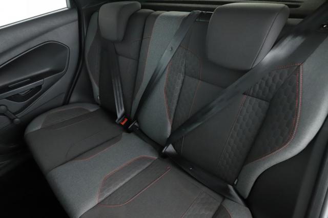 Ford Fiesta image 3
