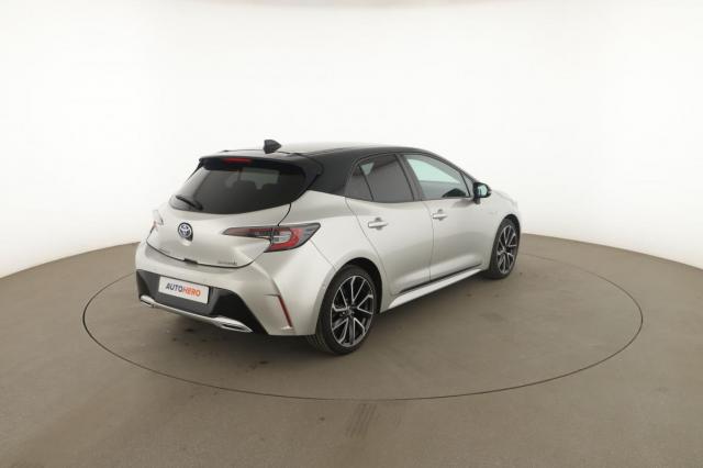 Toyota Corolla image 9