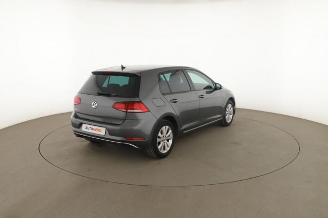 Volkswagen Golf image 3