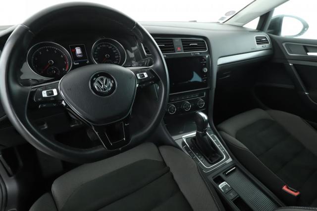 Volkswagen Golf image 1