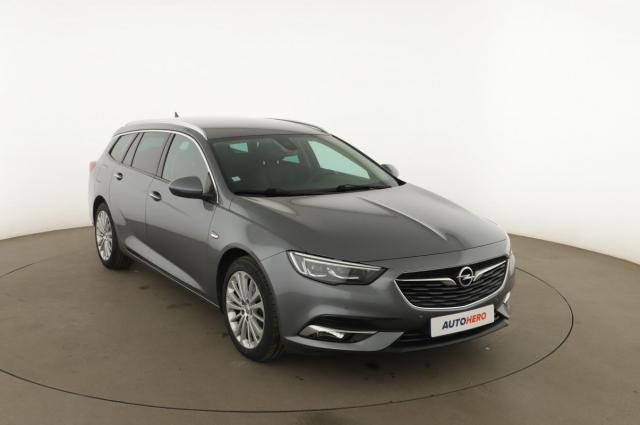Opel Insignia Sports Tourer image 4
