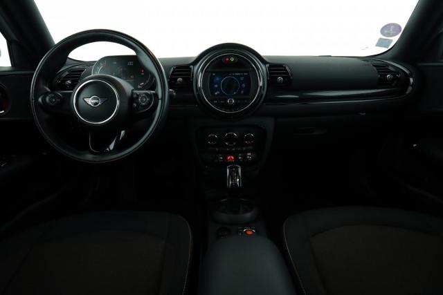 Mini Clubman image 6