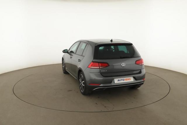 Volkswagen Golf image 8