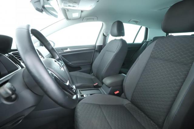 Volkswagen Golf image 2