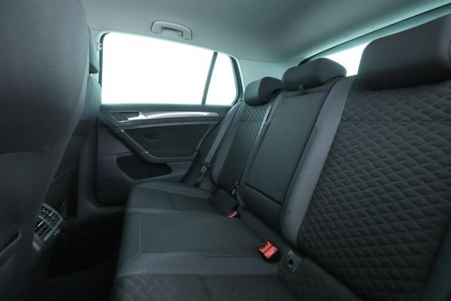 Volkswagen Golf image 1