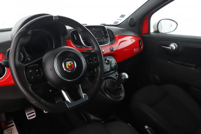 Abarth 500c image 2
