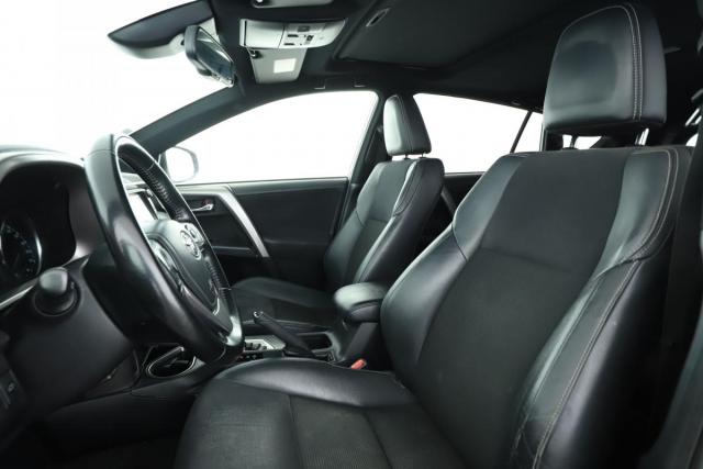 Toyota Rav4 image 6