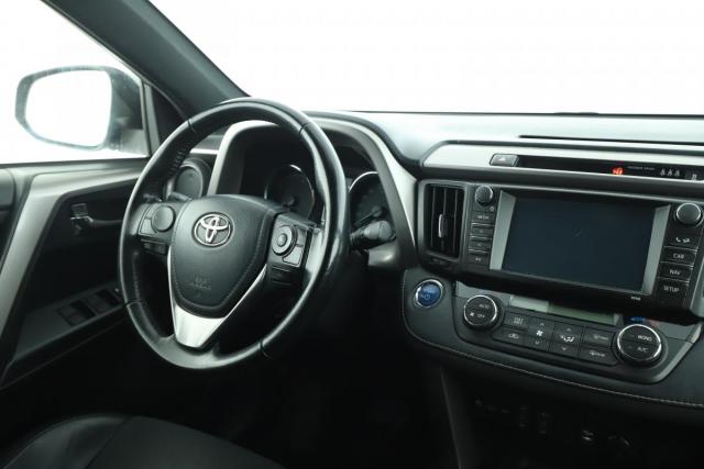 Toyota Rav4 image 2