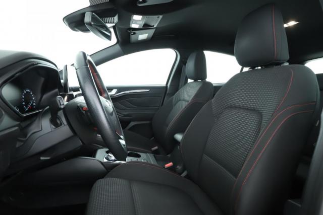 Ford Focus image 7