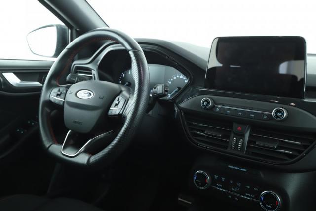 Ford Focus image 9