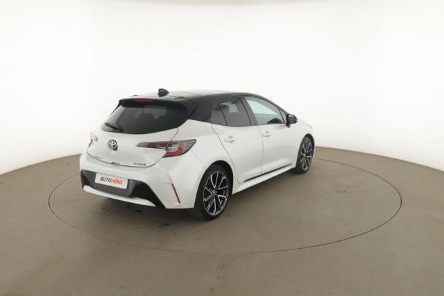 Toyota Corolla image 6