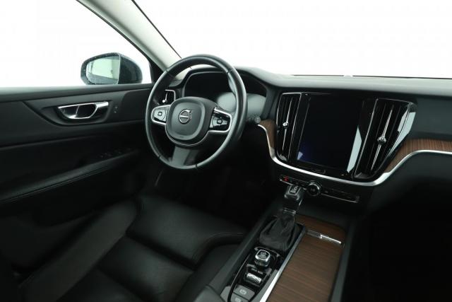 Volvo V60 Cross Country image 6