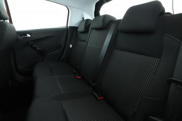 Peugeot 208 image 4